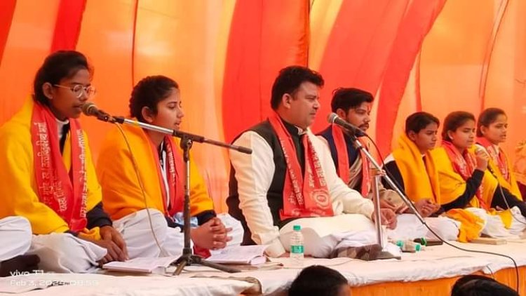 त्रिदिवसीय विराट आर्य महासम्मेलन का द्वितीय दिवस     मनुष्य का चरमोत्कर्ष लक्ष्य मोक्ष प्राप्ति-डा महावीर अग्रवाल     पतंजलि के अष्टांग योग को अपनाकर परमात्मा का साक्षात्कार संभव-स्वामी आर्यवेश     दुनियां के लोगों उठो,जागो और लक्ष्य को प्राप्त करो- माया प्रकाश