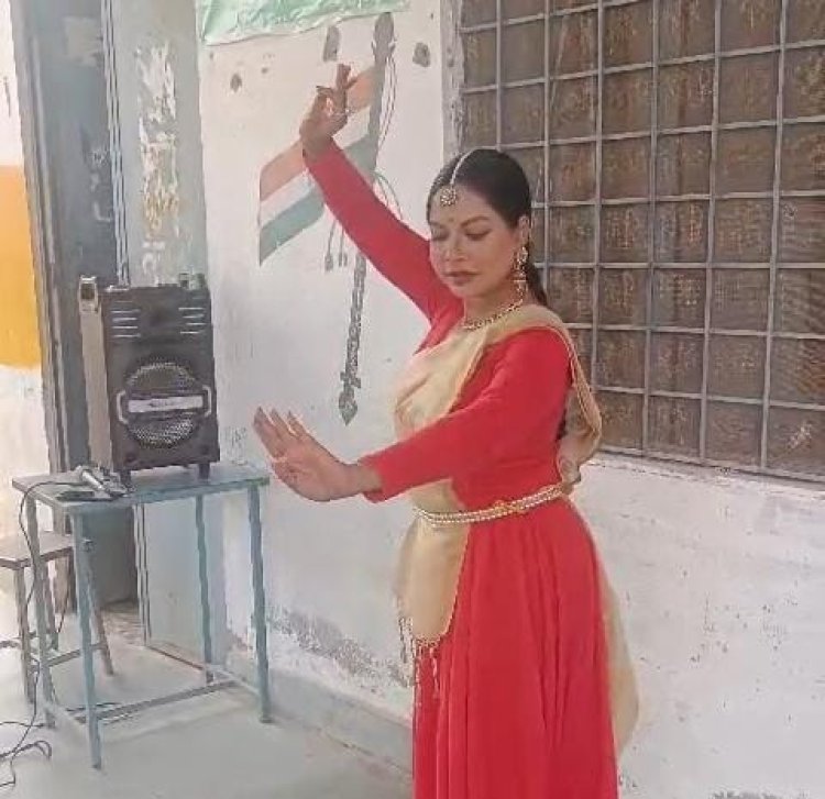 स्पिक मेके के द्वारा जिले मे कथक कि आयोजित करवाई जा रही 12 प्रस्तुतियां।  पहली प्रस्तुति काँटी व दूसरी प्रस्तुति बोरदा विद्यालय मे हुई।