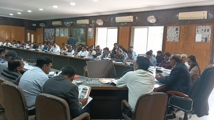 स्वच्छ भारत मिशन (ग्रामीण) के प्रदेश संयोजक के के गुप्ता ने ली अधिकारियों की बैठक गांवों को स्वच्छ बनाने के संबंध में दिए निर्देश 