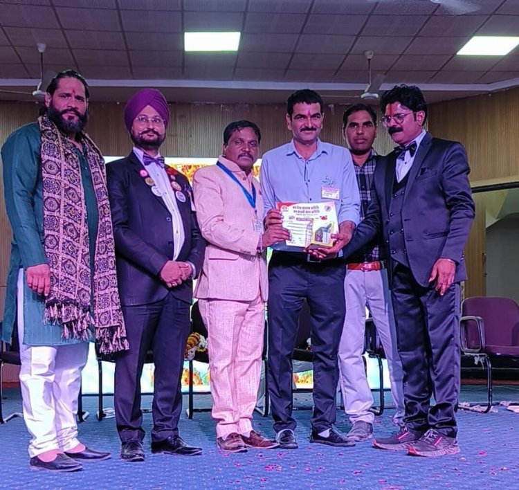 रक्तदानदाताओं का सम्मान मानव जीवन को बचाने में प्रेरणा बनेगा     दिनेश वैष्णव राष्ट्रीय अवॉर्ड से सम्मानित।
