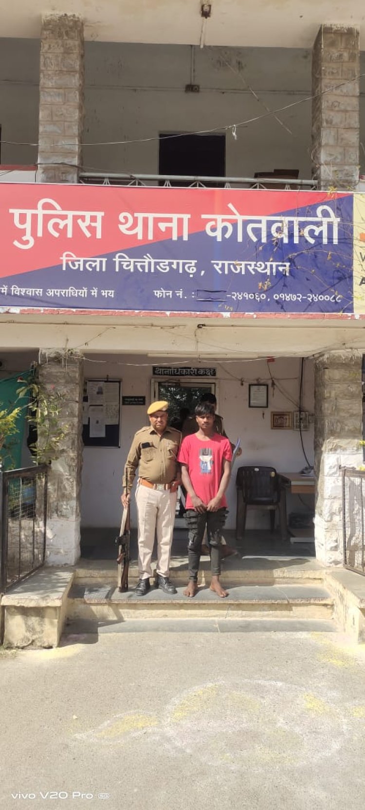 शहर में दुकान से हुई चोरी के मामले में एक आरोपी गिरफ्तार। आरोपी से चोरी का माल बरामद।