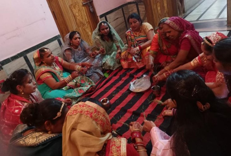 ईसर-पार्वती की हुई पूजा, निकाली सवारी, हुआ गीतों व नृत्यों का आयोजन