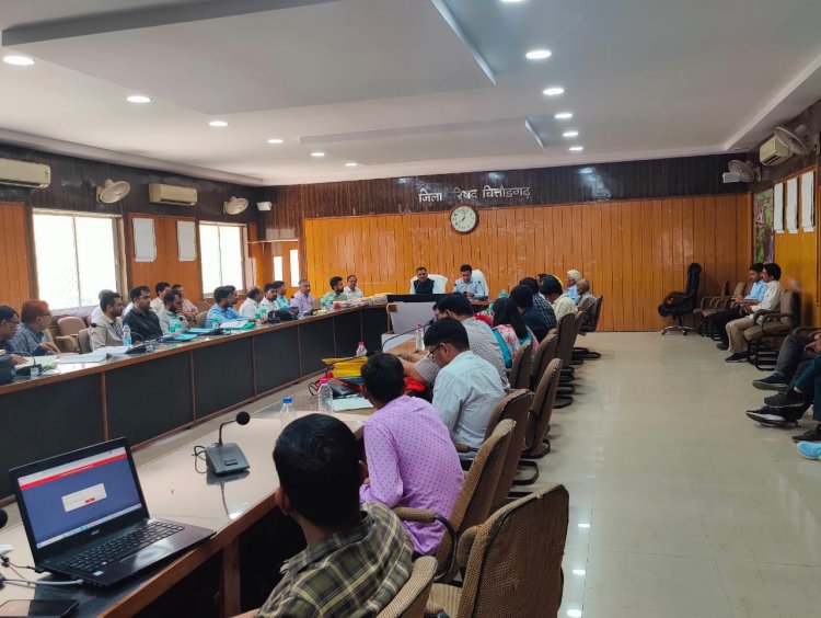 व्यय पर्यवेक्षकों ने किया अभ्यर्थी व्यय रजिस्टरों का तृतीय निरीक्षण