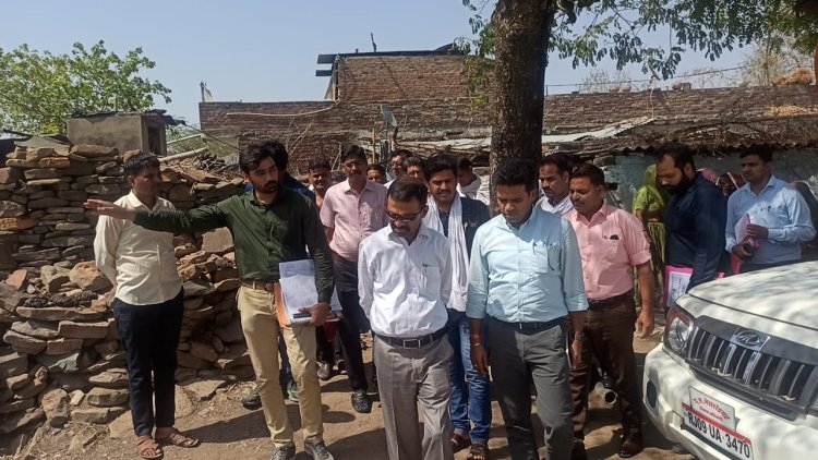 प्रभारी सचिव एटरू ने बेंगू में ली अधिकारियों की बैठक     बिजली और पेयजल समस्या का समाधान करने के निर्देश दिए