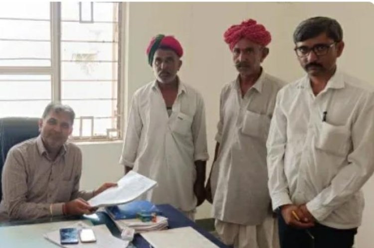 171 बीघा जमीन खुशी से पशुओं को चरने के लिए कर दी दान -प्रशासन को सौंपे दस्तावेज