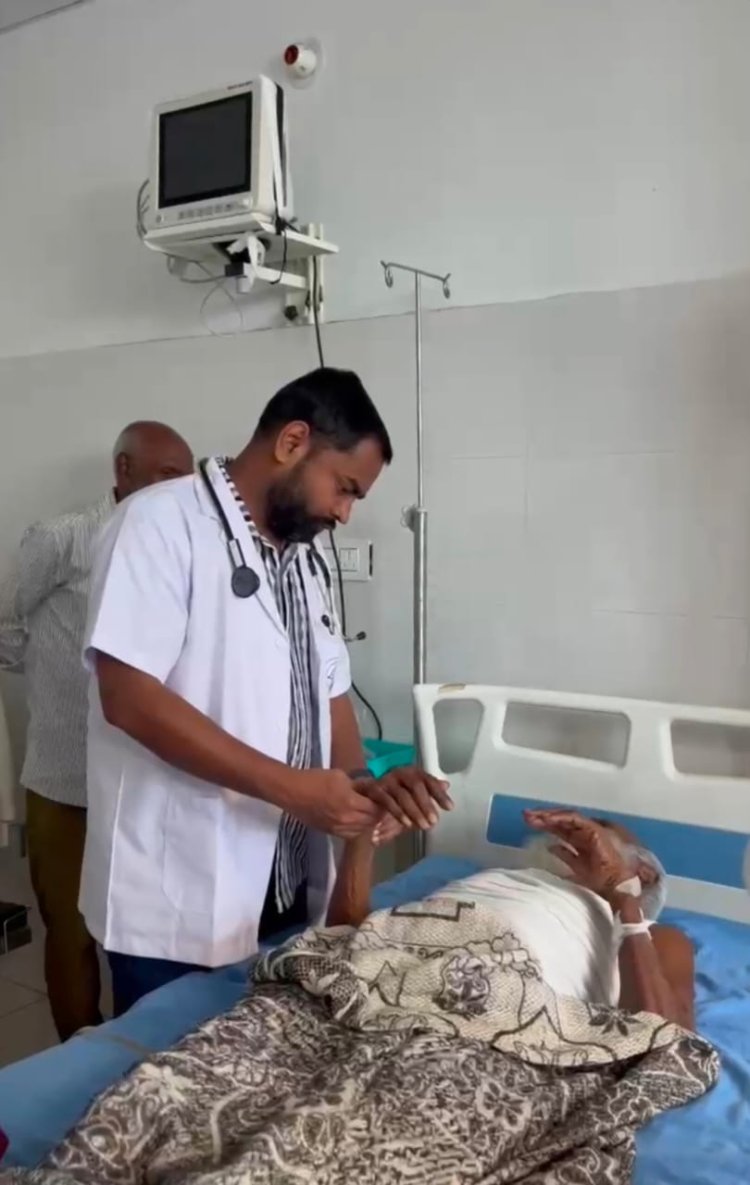 104 वर्षीय बुजुर्ग ईदु खां  के कूल्हे की हड्डी का हुआ सफल ऑपरेशन