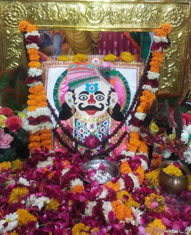 चमत्कारी शनिदेव मंदिर के दानपात्र से निकले लाखों रुपए