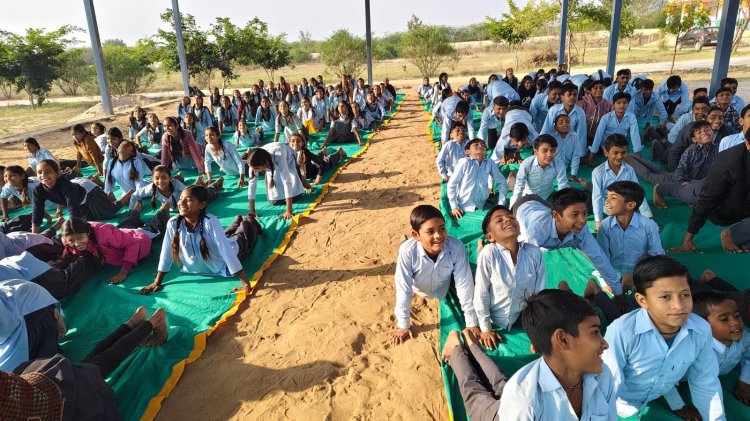 चारनेट विद्यालय में सूर्य सप्तमी के अवसर पर सूर्य नमस्कार किया