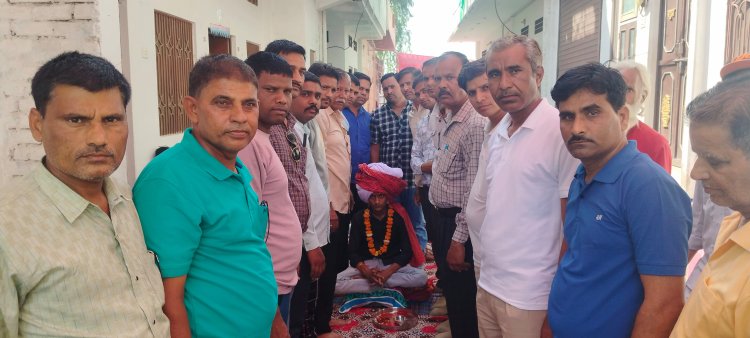 साथी होमगार्ड जवान के पुत्र को दी एक लाख 1101 रुपए की  आर्थिक सहायता