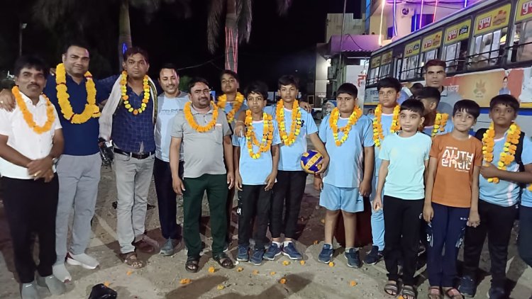 वॉलीबॉल टीम ने जीता गोल्ड मेडल