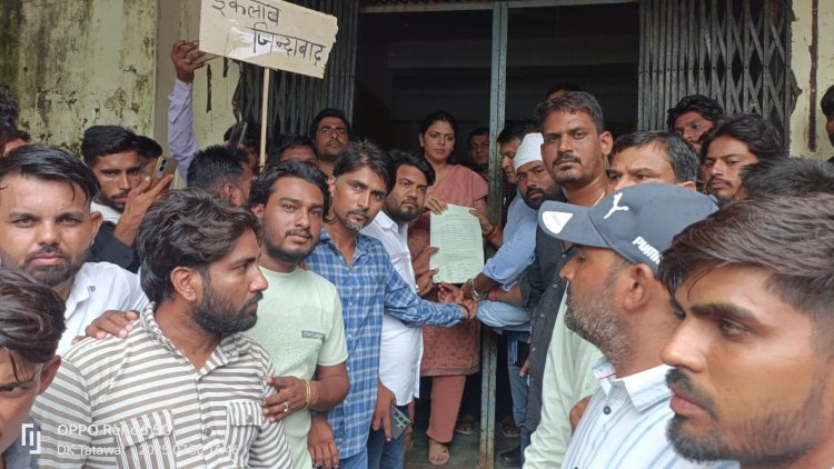 सर्वसमाज ने देवली में मुख्यमंत्री के नाम उपखंड अधिकारी को सौंपा ज्ञापन